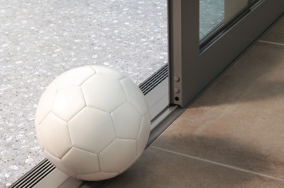 Optional LevelStep™ Sill